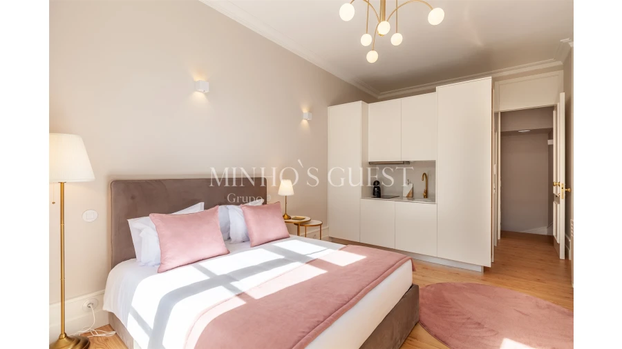 Apartamento T1 para Arrendamento férias em Braga (Maximinos, Sé e Cividade) Foto 9