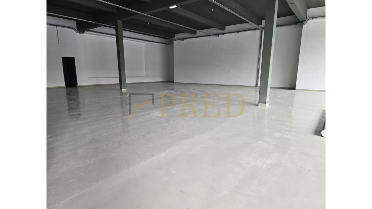 Armazém para Arrendamento em Paranhos Foto 2