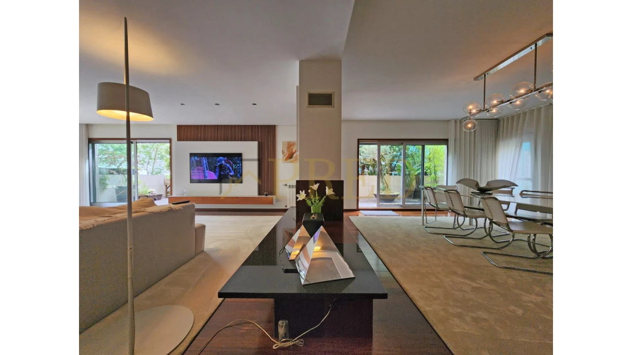 Apartamento T5 para Arrendamento em Aldoar, Foz do Douro e Nevogilde Foto 4