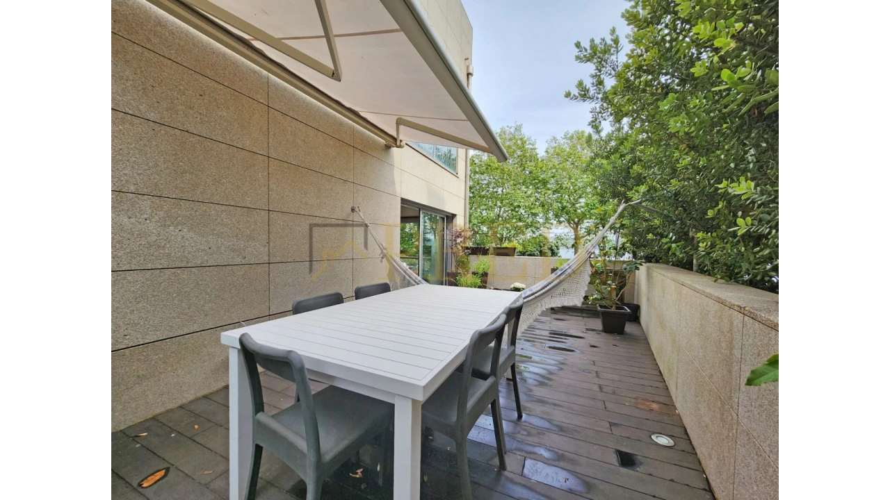 Apartamento T5 para Arrendamento em Aldoar, Foz do Douro e Nevogilde Foto 11