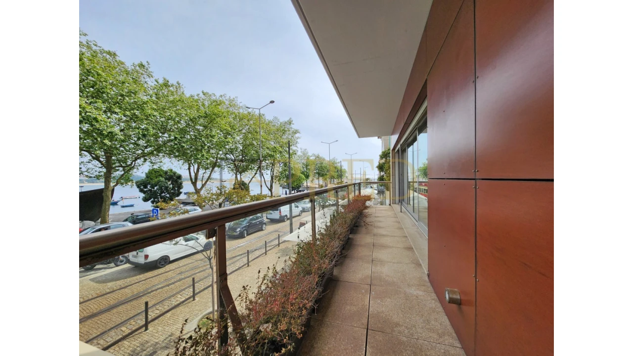 Apartamento T5 para Arrendamento em Aldoar, Foz do Douro e Nevogilde Foto 13