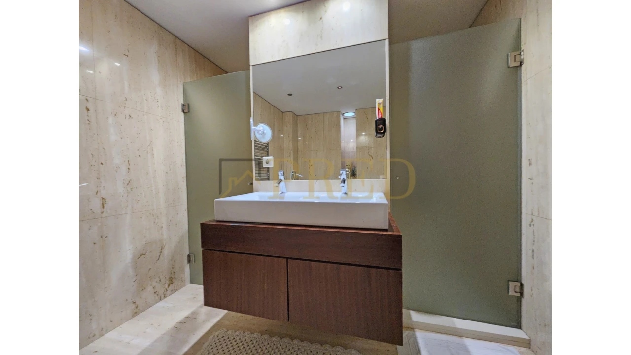 Apartamento T5 para Arrendamento em Aldoar, Foz do Douro e Nevogilde Foto 29