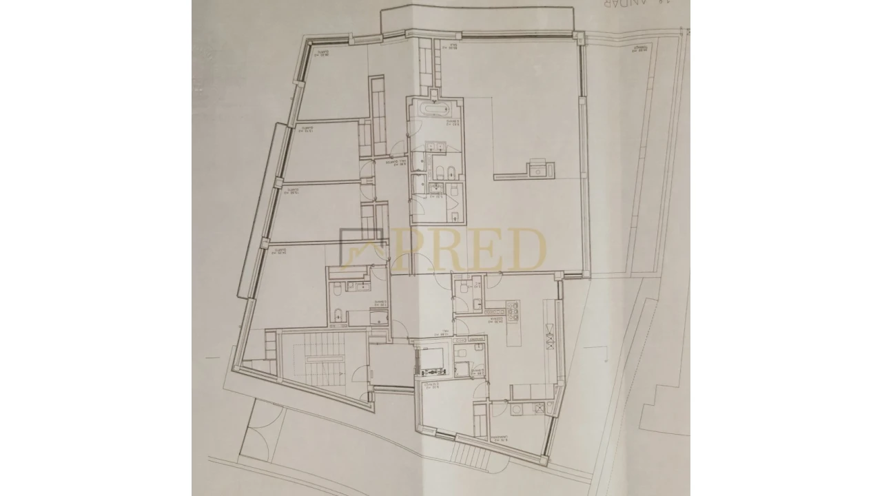 Apartamento T5 para Arrendamento em Aldoar, Foz do Douro e Nevogilde Foto 33