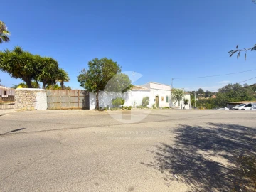 Armazém para Venda em São Brás de Alportel