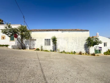 Armazém para Venda em São Brás de Alportel