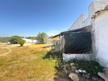 Armazém para Venda em São Brás de Alportel