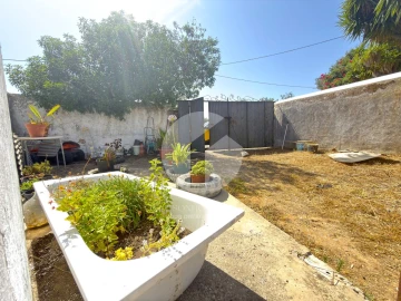 Armazém para Venda em São Brás de Alportel