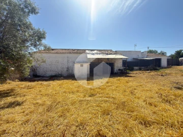 Armazém para Venda em São Brás de Alportel