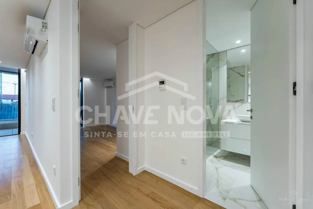 Apartamento T1 para Arrendamento em Canidelo Foto 8