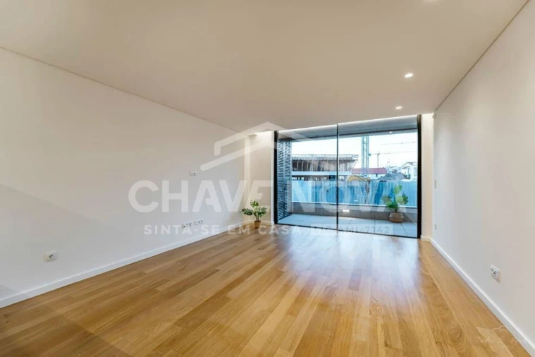 Apartamento T1 para Arrendamento em Canidelo Foto 4