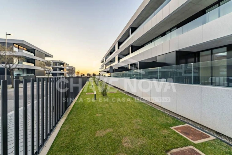 Apartamento T1 para Arrendamento em Canidelo Foto 16