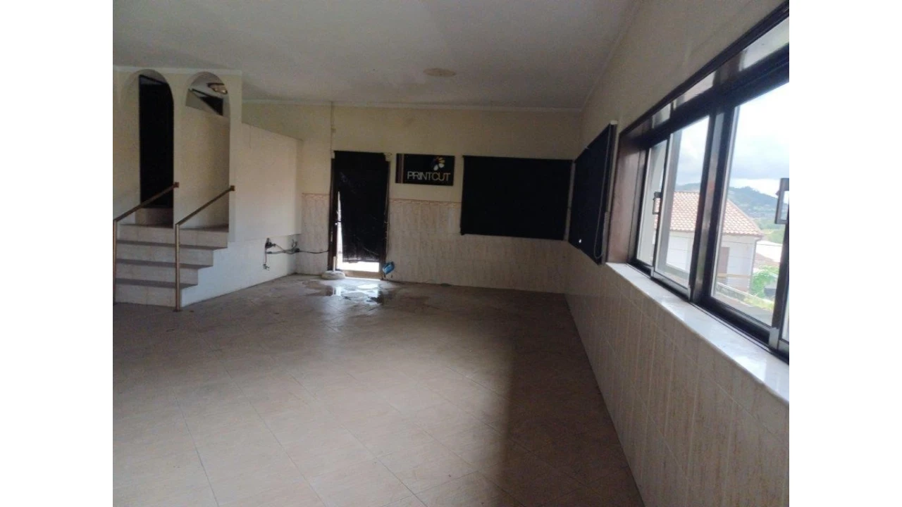 Prédio para Venda em Vila das Aves Foto 3