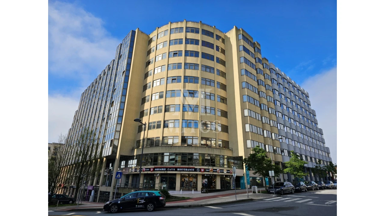Loja para Venda em Valença, Cristelo Covo e Arão Foto 1