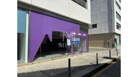 Loja para Venda em Santa Maria Maior e Monserrate e Meadela