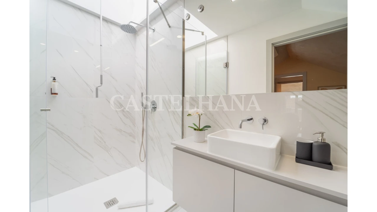 Apartamento T2 para Venda em Cedofeita, Santo Ildefonso, Sé, Miragaia, São Nicolau e Vitória Foto 16