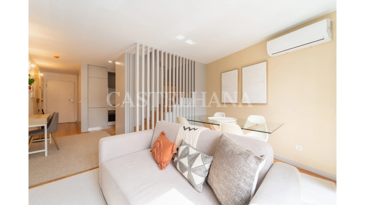 Apartamento T2 para Venda em Cedofeita, Santo Ildefonso, Sé, Miragaia, São Nicolau e Vitória Foto 3