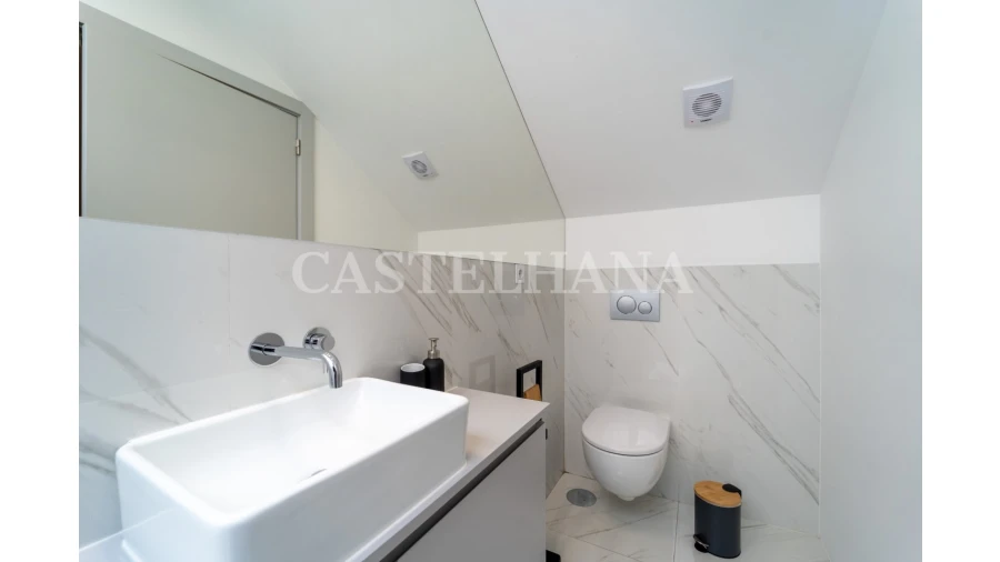 Apartamento T2 para Venda em Cedofeita, Santo Ildefonso, Sé, Miragaia, São Nicolau e Vitória Foto 15