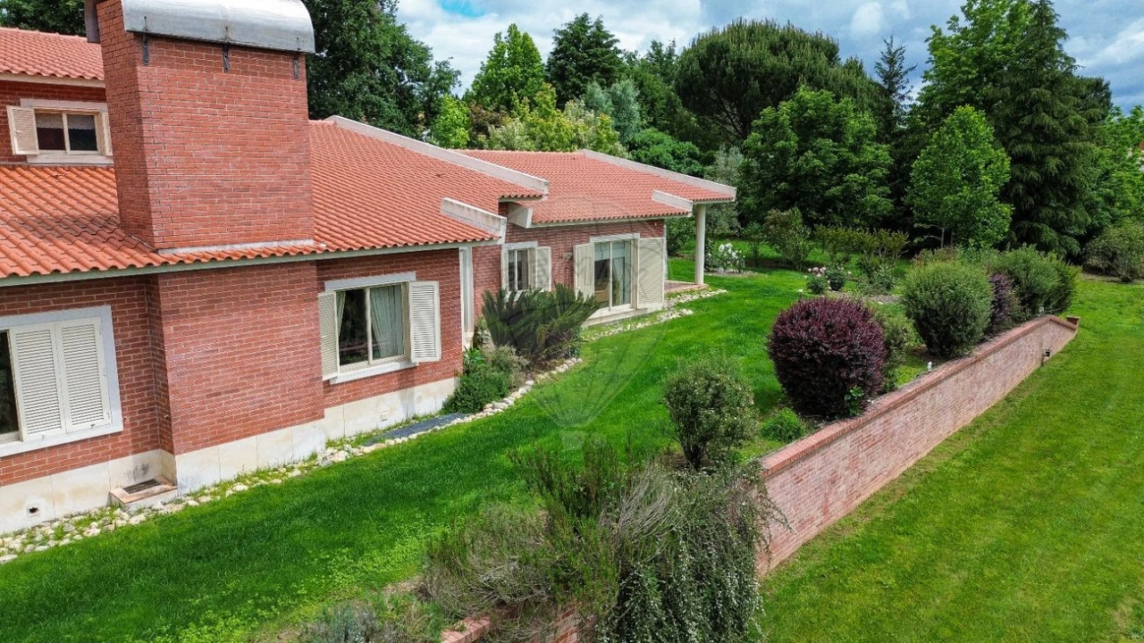 Moradia T6 para Venda em Côja e Barril de Alva Foto 21