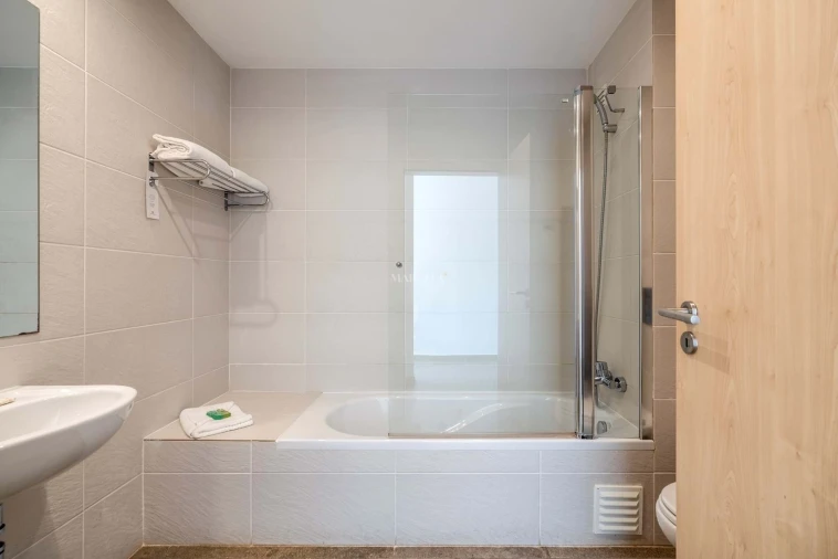 Apartamento T1 para Venda em Mexilhoeira Grande Foto 20