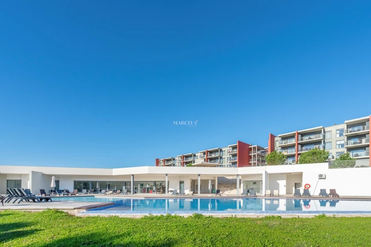 Apartamento T1 para Venda em Mexilhoeira Grande Foto 34