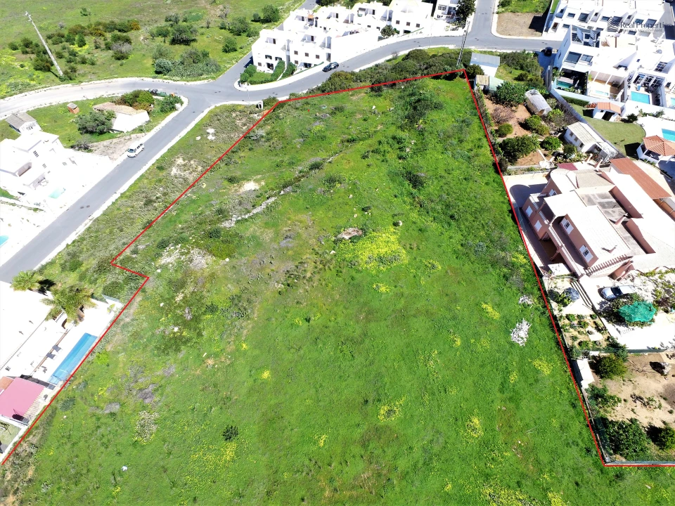 Moradia T3 para Venda em Guia Foto 16