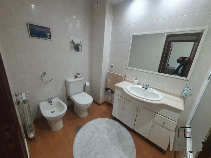 Apartamento T3 para Venda em Oliveira do Douro Foto 10