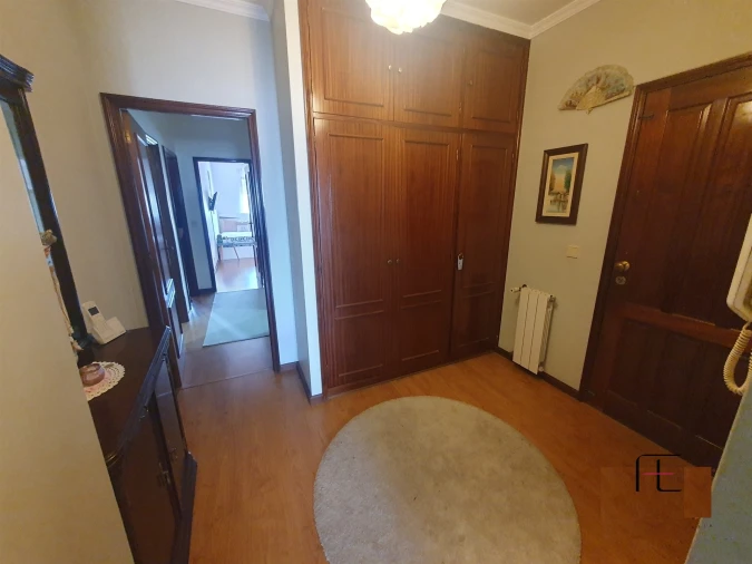 Apartamento T3 para Venda em Oliveira do Douro Foto 8