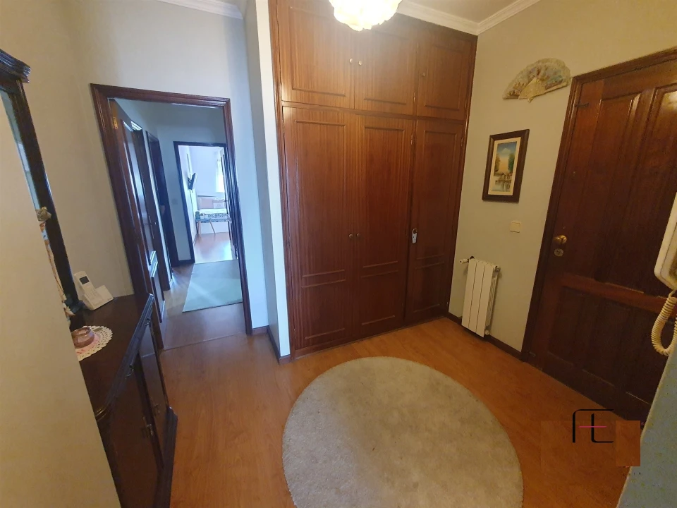 Apartamento T3 para Venda em Oliveira do Douro Foto 8