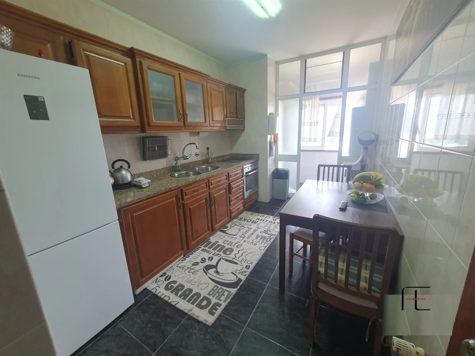 Apartamento T3 para Venda em Oliveira do Douro Foto 11