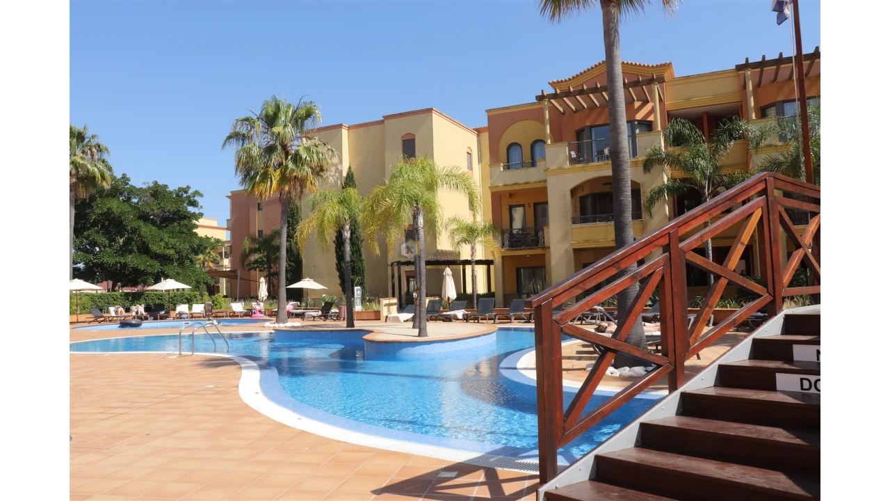 Apartamento T2 para Venda em Quarteira Foto 1