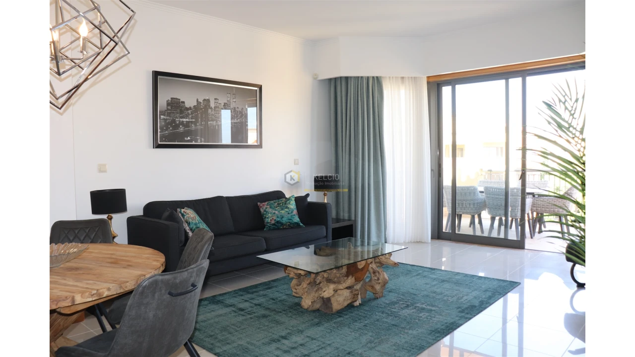 Apartamento T2 para Venda em Quarteira Foto 3