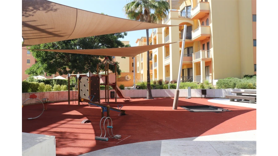 Apartamento T2 para Venda em Quarteira Foto 31