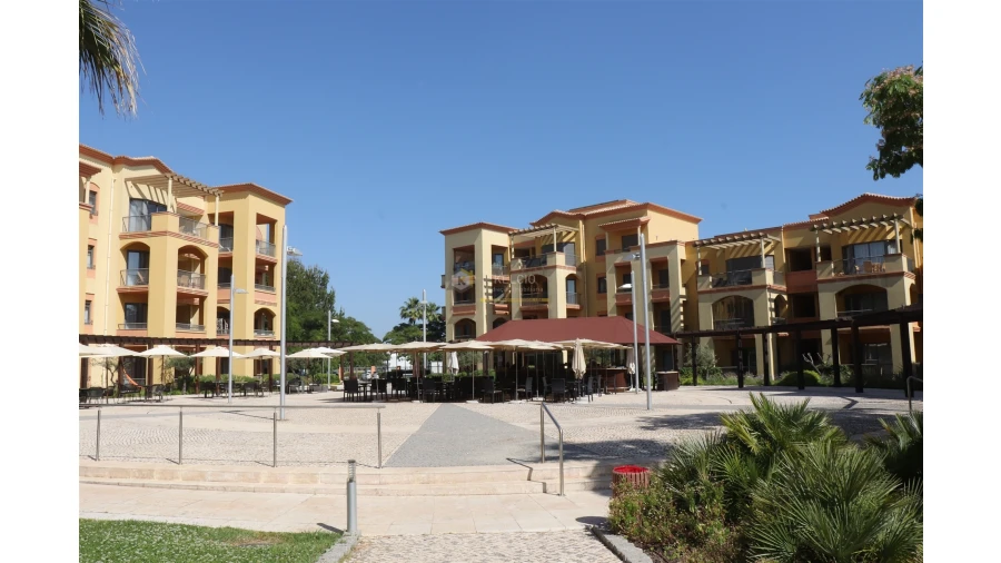 Apartamento T2 para Venda em Quarteira Foto 35