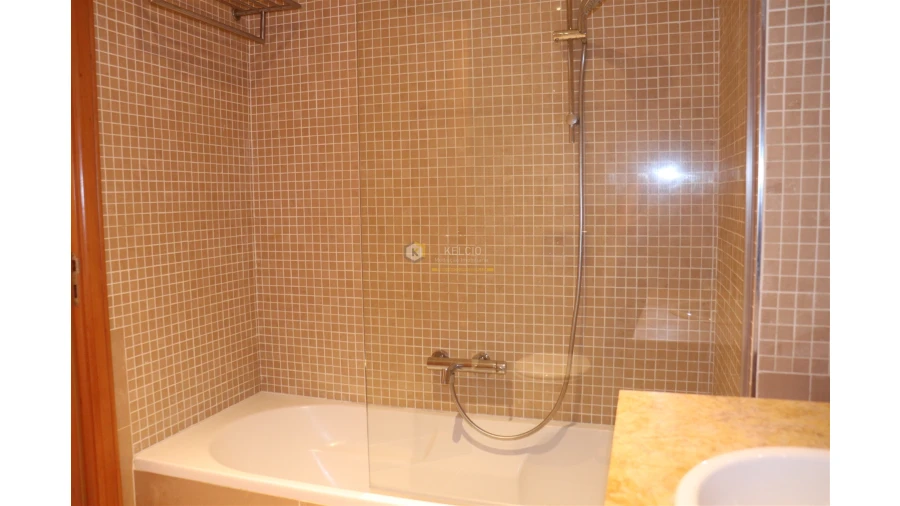 Apartamento T2 para Venda em Quarteira Foto 26