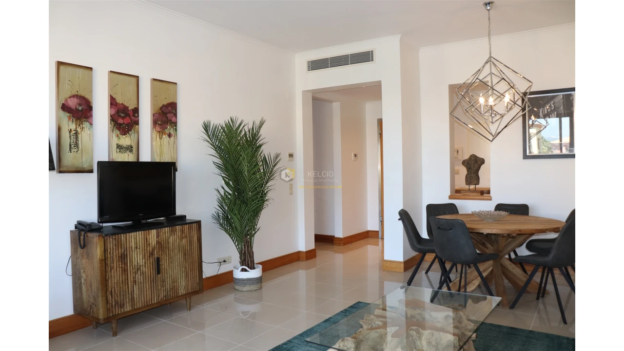 Apartamento T2 para Venda em Quarteira Foto 6