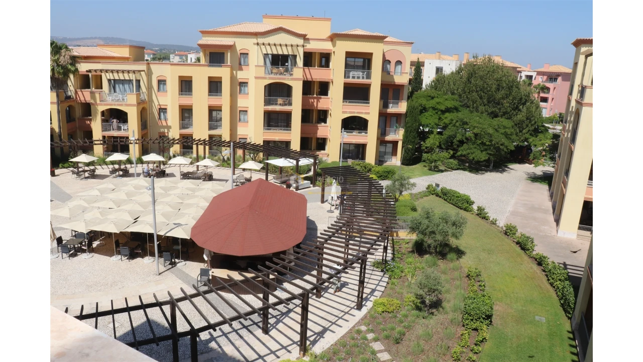 Apartamento T2 para Venda em Quarteira Foto 9