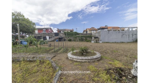 Moradia T5 para Venda em Mafamude e Vilar do Paraíso