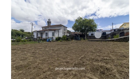 Moradia T5 para Venda em Mafamude e Vilar do Paraíso