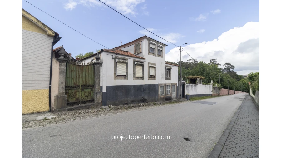 Moradia T5 para Venda em Mafamude e Vilar do Paraíso