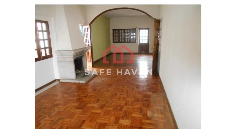 Moradia T6 para Venda em Paços da Serra Foto 8