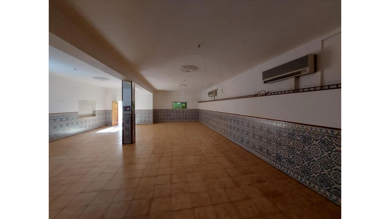 Prédio para Venda em Santiago de Besteiros Foto 11