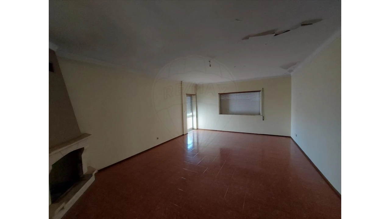 Prédio para Venda em Santiago de Besteiros Foto 27