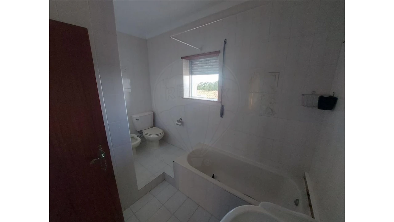 Prédio para Venda em Santiago de Besteiros Foto 32