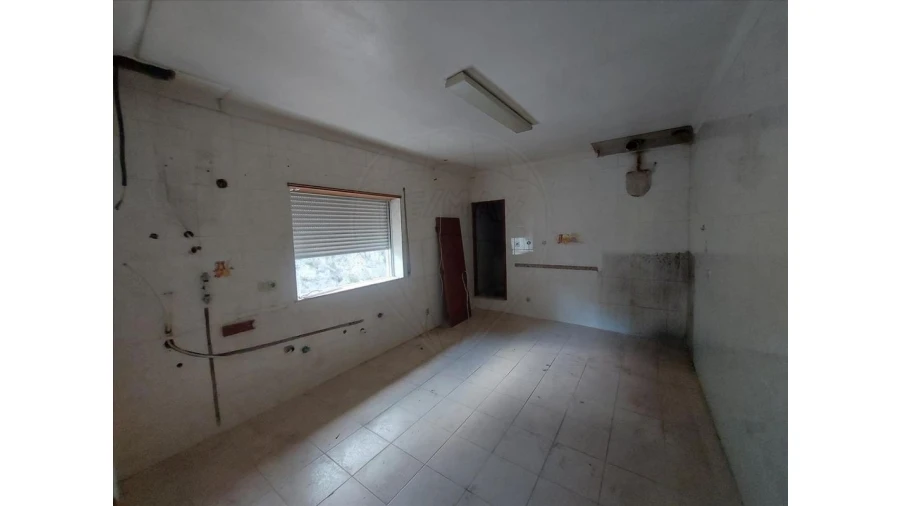 Prédio para Venda em Santiago de Besteiros Foto 31