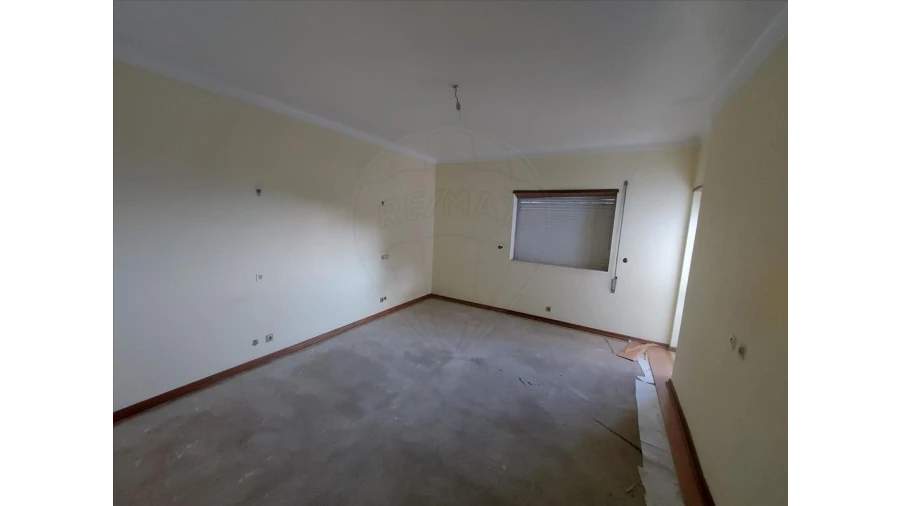 Prédio para Venda em Santiago de Besteiros Foto 29