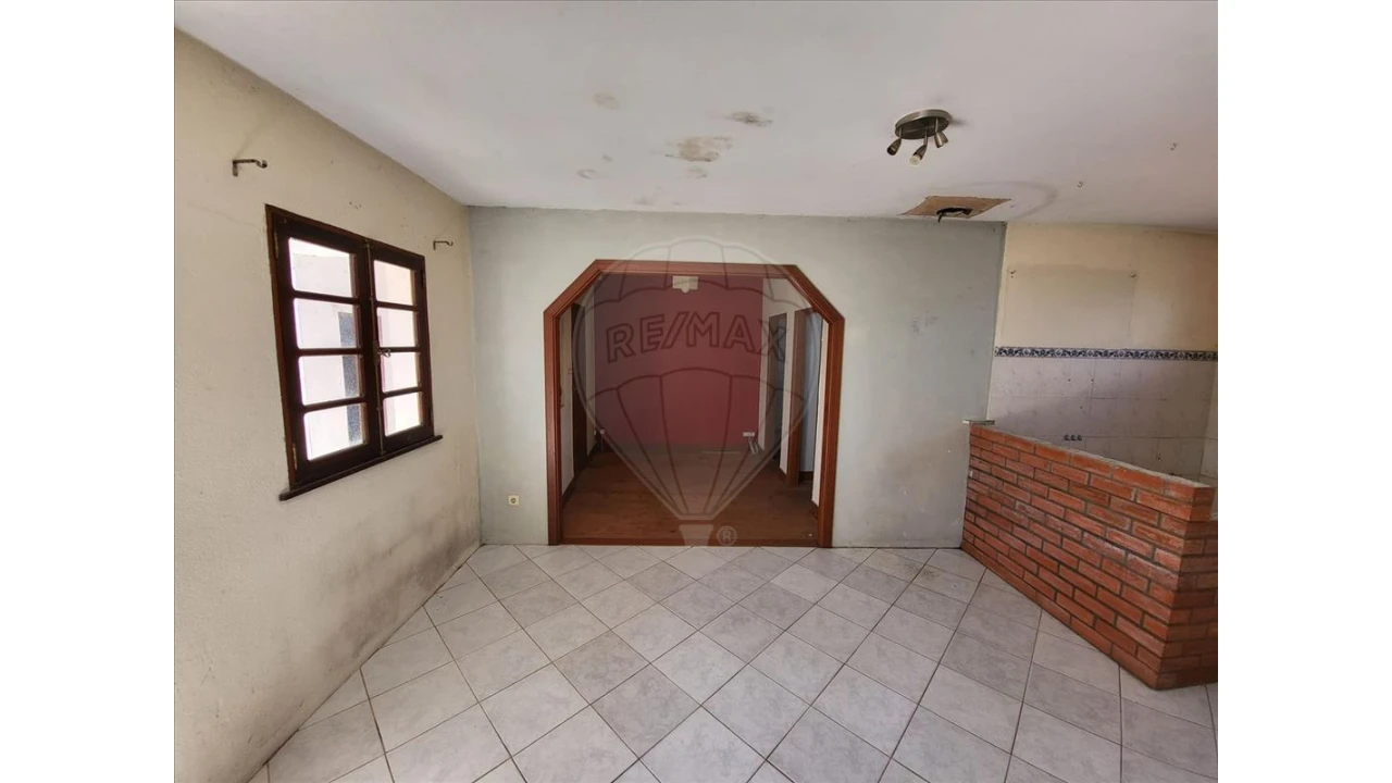 Moradia T2 para Venda em Pinheiro de Azere Foto 4