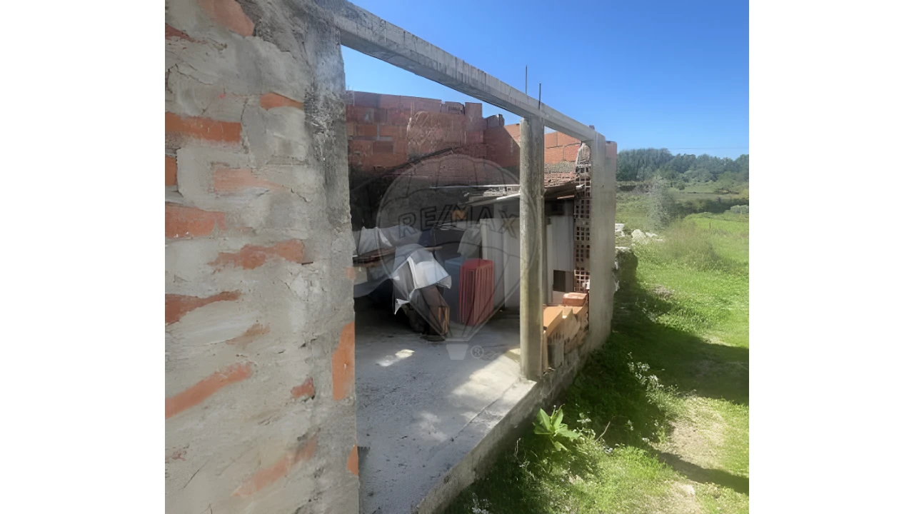 Moradia T2 para Venda em Pinheiro de Azere Foto 22