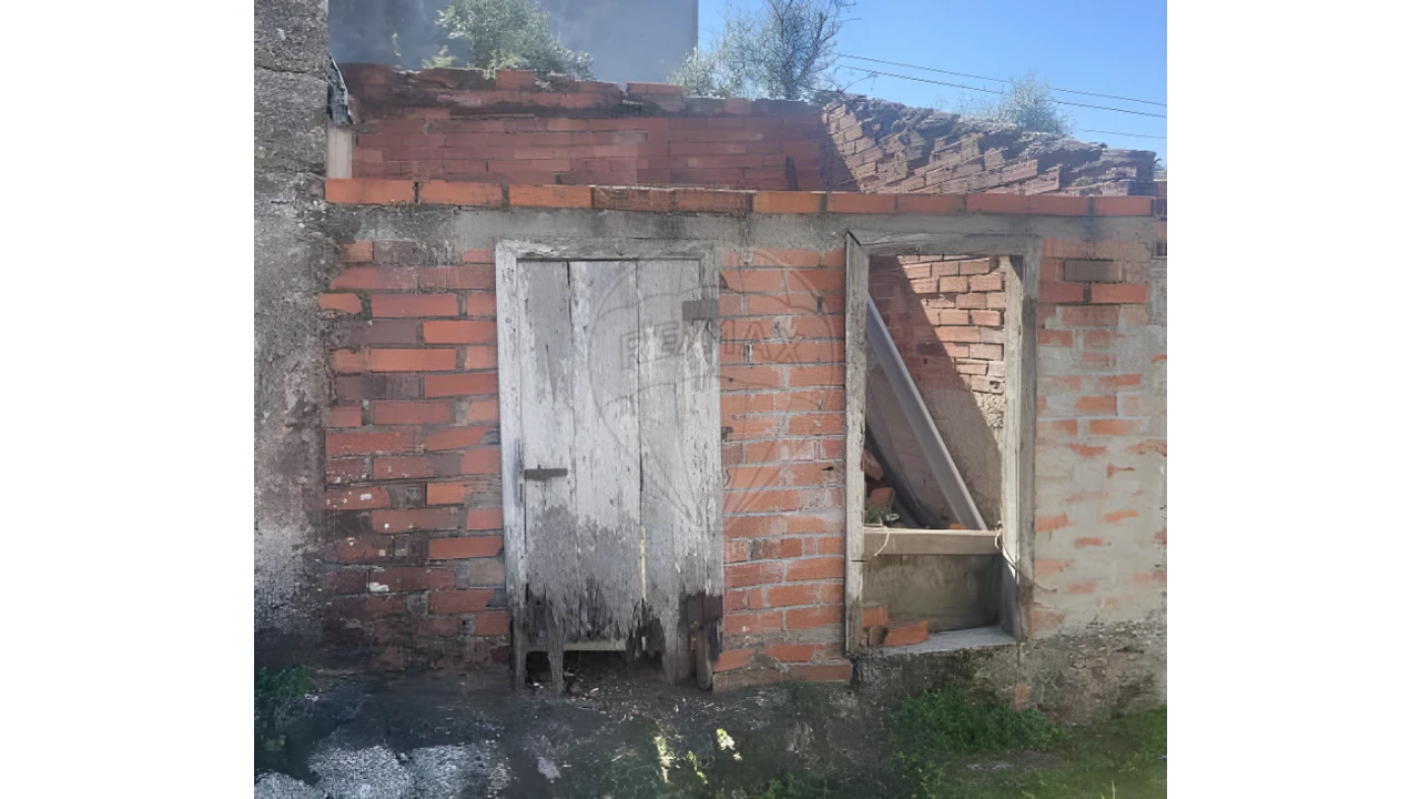 Moradia T2 para Venda em Pinheiro de Azere Foto 20