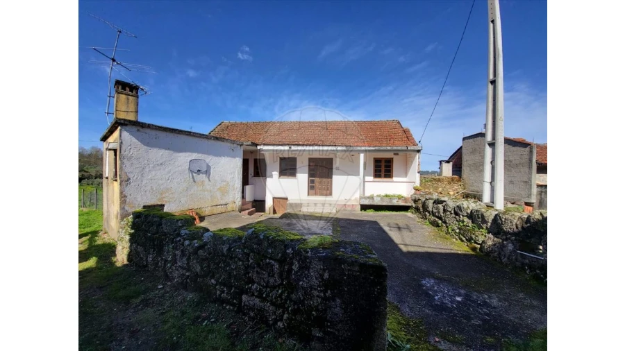 Moradia T2 para Venda em Pinheiro de Azere Foto 19