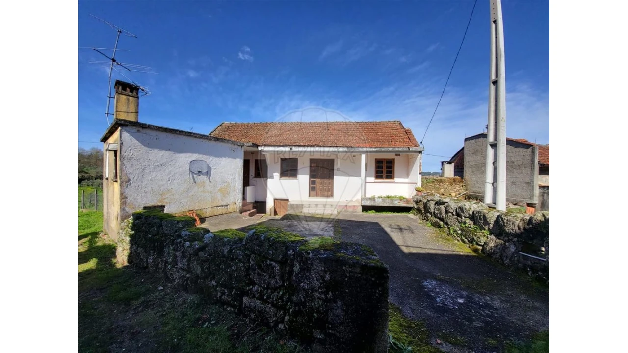 Moradia T2 para Venda em Pinheiro de Azere Foto 19